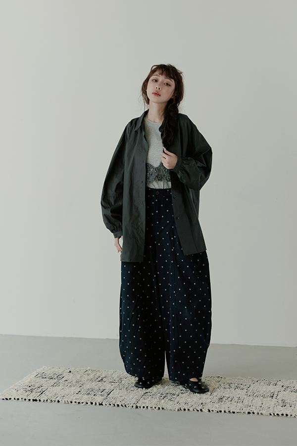 MOSDRESS 微澎袖寬鬆襯衫外套 深灰外套配寬褲