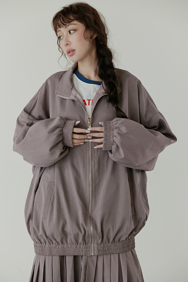 MOSDRESS 假兩件百褶拼接長版外套 灰紫拉鍊與寬袖近拍