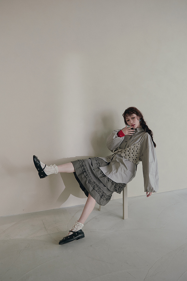 MOSDRESS 藍色煙火串珠耳針 藍色串珠耳針全身搭配