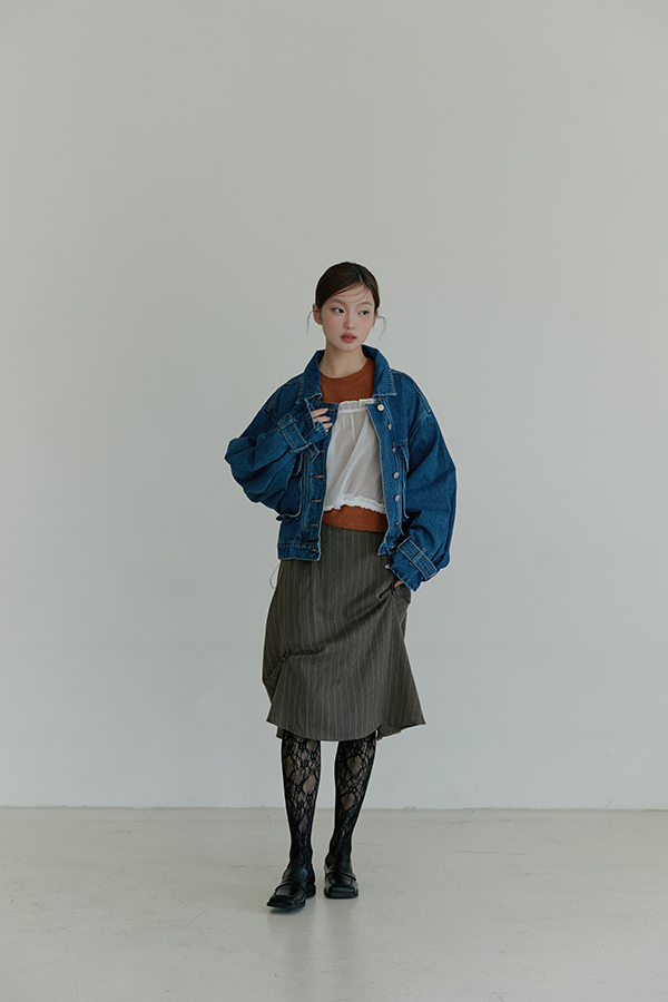 MOSDRESS 平口抽繩細肩帶背心 白色 整體疊穿造型