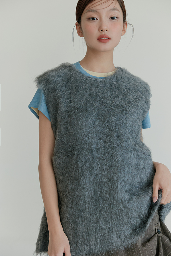 MOSDRESS 毛絨長版背心 藍灰色 毛絨面料上身
