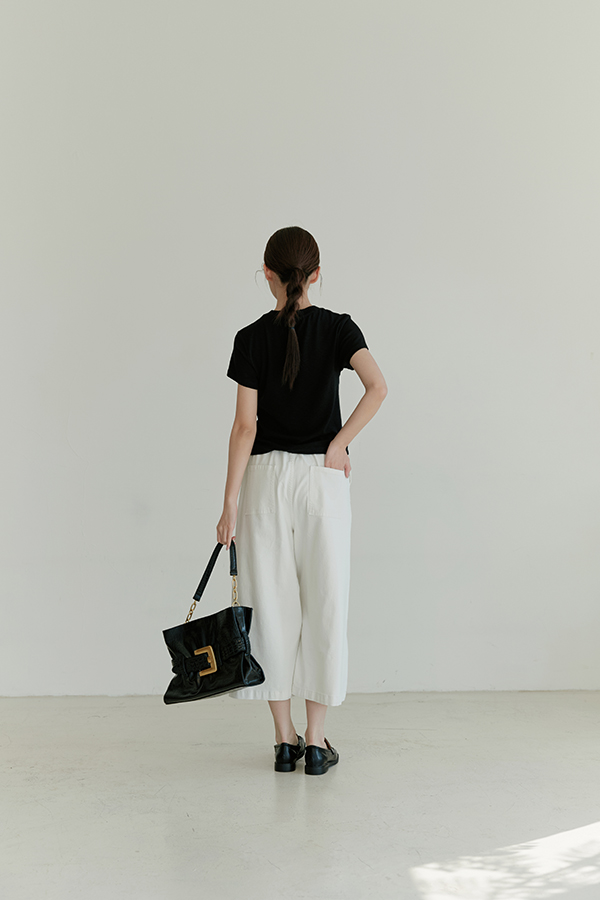 MOSDRESS 素色竹節紋圓領短袖上衣 黑色短T背面輪廓