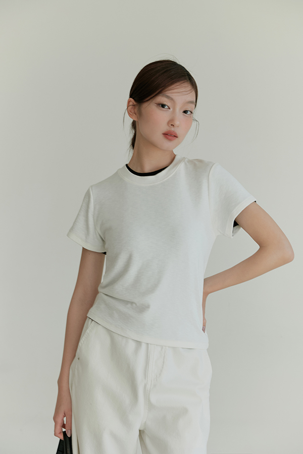 MOSDRESS 素色竹節紋圓領短袖上衣 白色 竹節紋短T上身