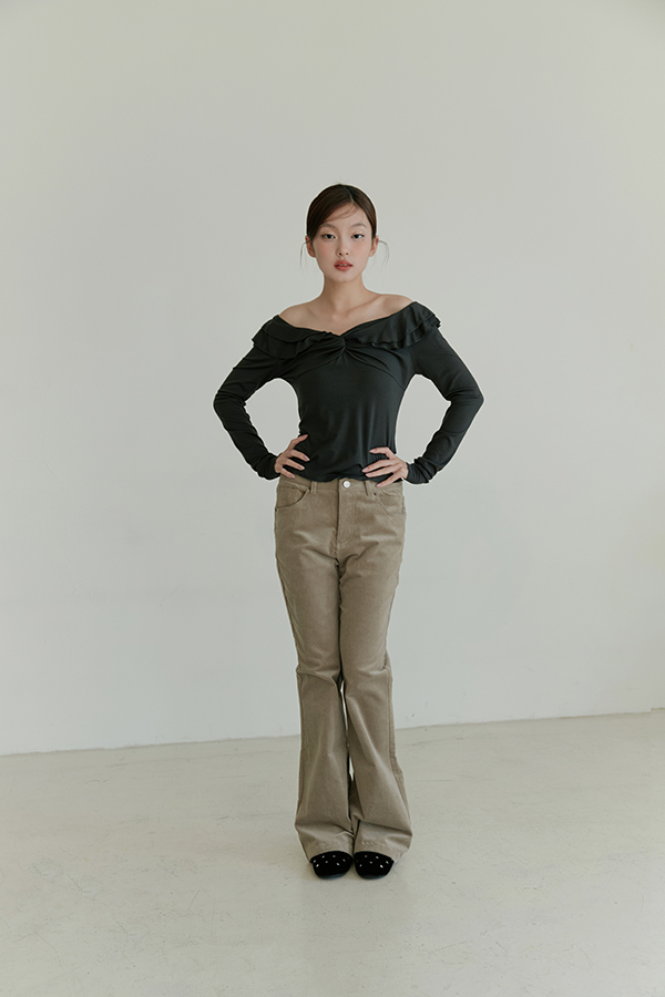 MOSDRESS 荷葉翻領抓皺長袖上衣 黑色正面版型