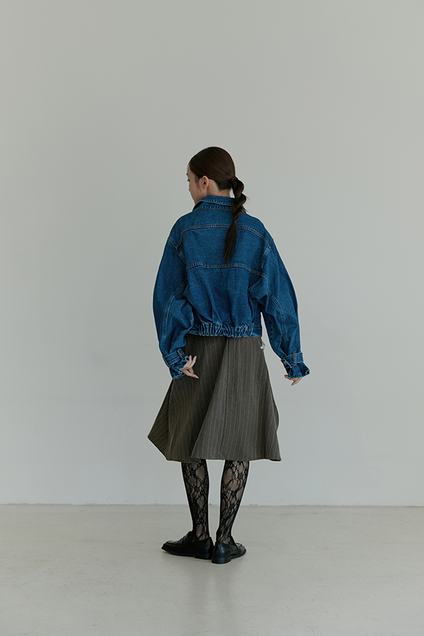 MOSDRESS 大口袋原色牛仔外套 牛仔藍 落肩袖型背面