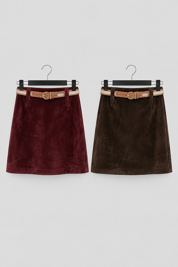 MOSDRESS 麂皮感絨面A字裙(附腰帶) 雙色短裙平拍