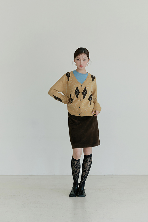 MOSDRESS 麂皮感絨面A字裙(附腰帶) 咖啡A字裙搭配針織衫
