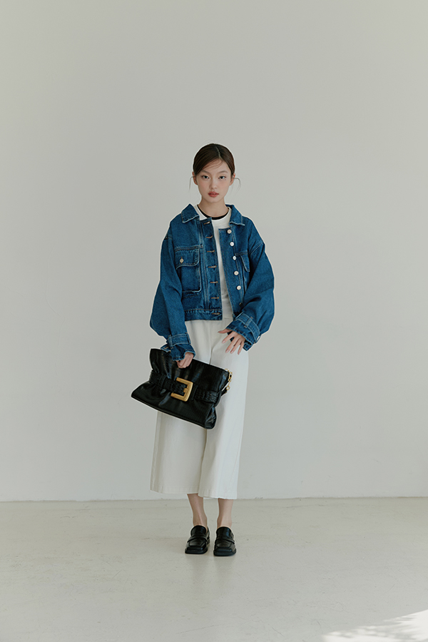 MOSDRESS 仿鱷魚紋大方釦手拿包 黑色 手拿包搭配寬褲