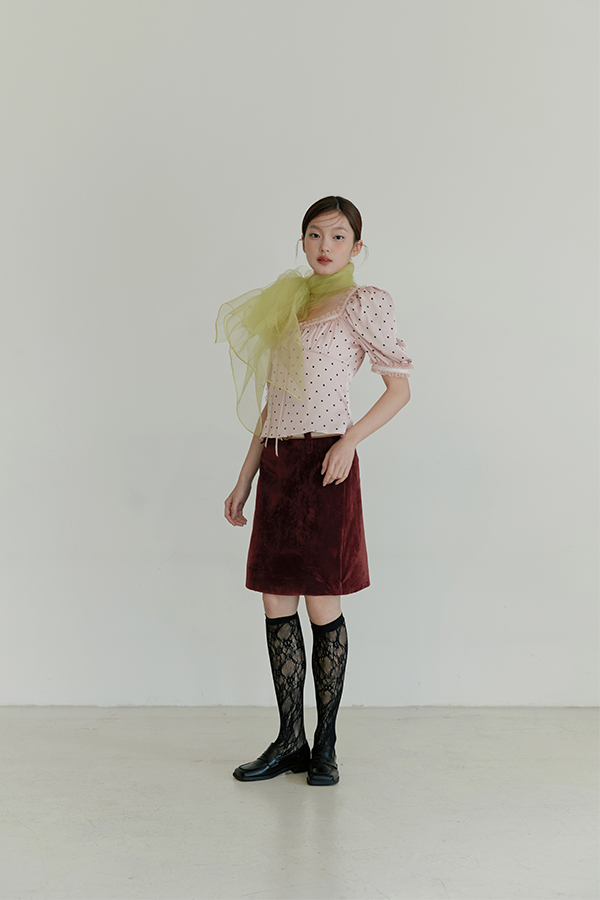MOSDRESS 皺感金絲透膚長絲巾 嫩綠絲巾整體搭配