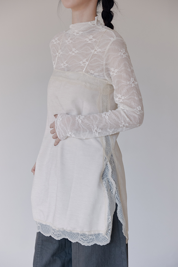 MOSDRESS 蕾絲拼接細肩背心 細肩背心側面層次