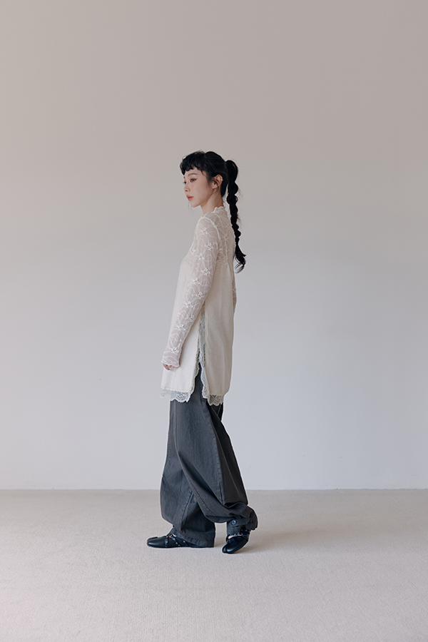 MOSDRESS 蕾絲拼接細肩背心 長版背心背面穿搭
