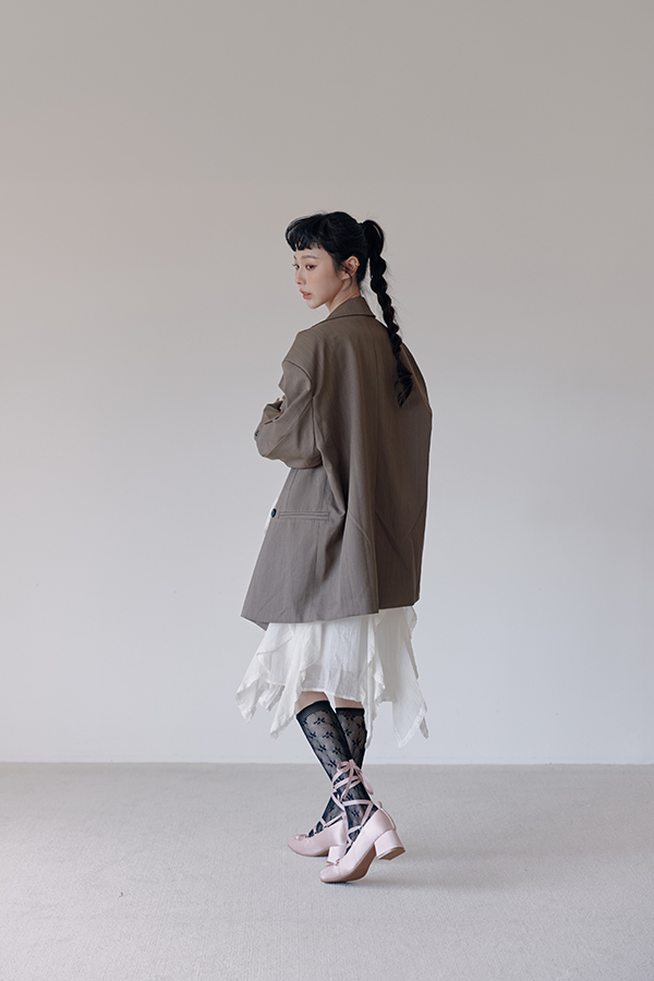 MOSDRESS 復古寬肩雙釦西裝外套 西裝外套側面造型