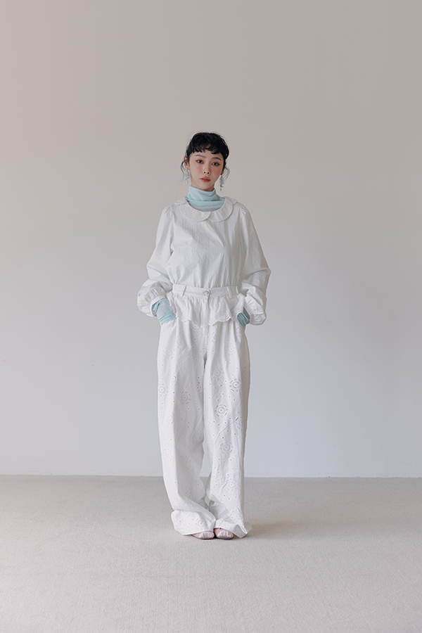 MOSDRESS 甜美花瓣領澎袖襯衫 白襯衫正面輪廓