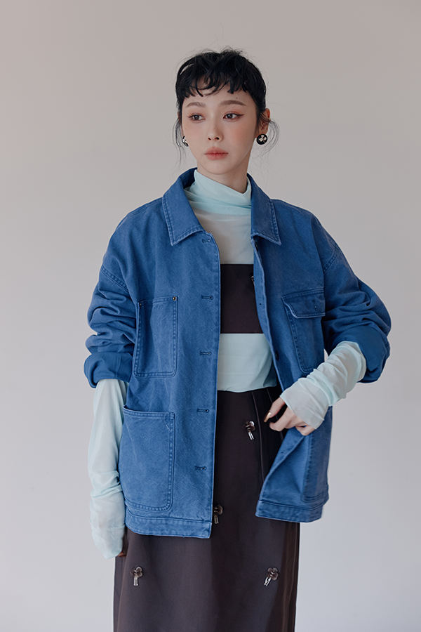 MOSDRESS 復古水洗口袋工裝外套 2色 牛仔藍 口袋與門襟細節