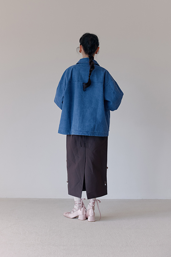 MOSDRESS 復古水洗口袋工裝外套 2色 牛仔藍 牛仔藍外套背面輪廓