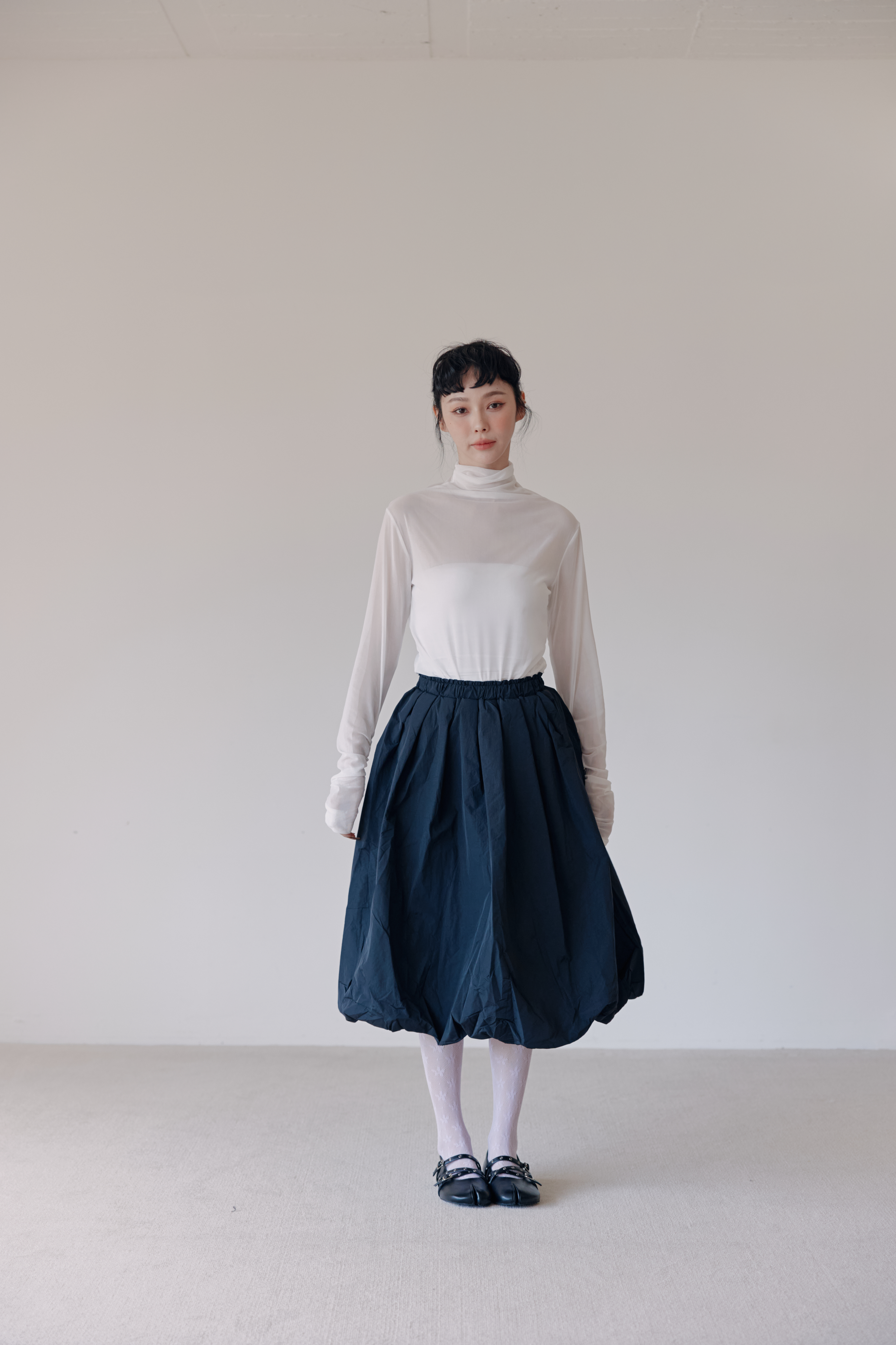 MOSDRESS 抓皺澎澎氣球長裙 2色 黑色 黑色長裙正面輪廓