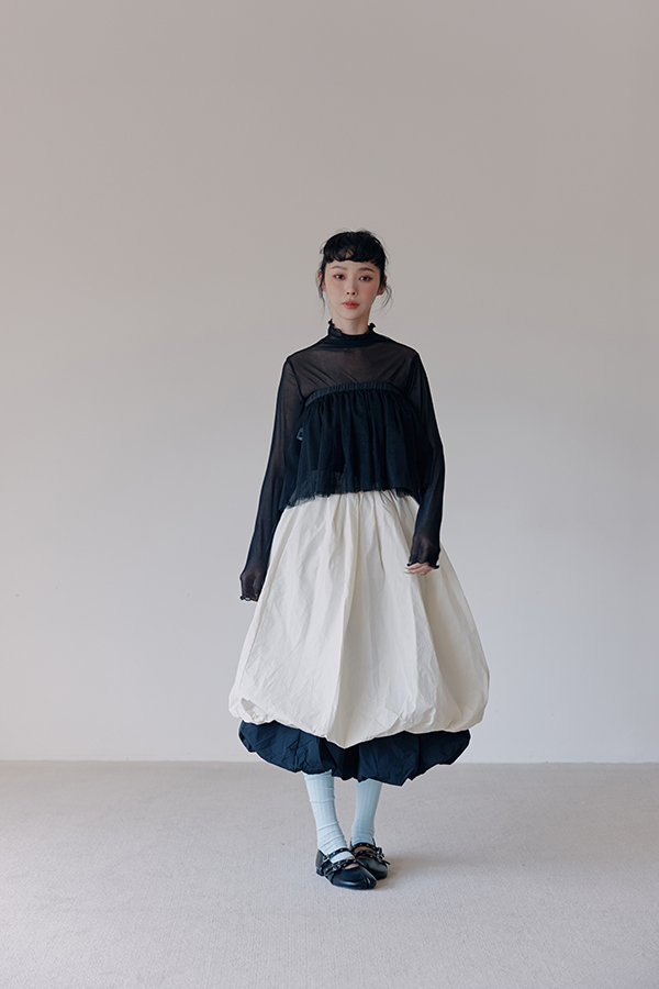 MOSDRESS 抓皺澎澎氣球長裙 2色 米白 透膚上衣搭米白長裙